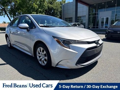 Used 2024 Toyota Corolla LE FWD image 1