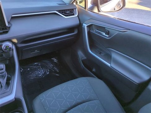 Used 2024 Toyota RAV4 XLE image 18