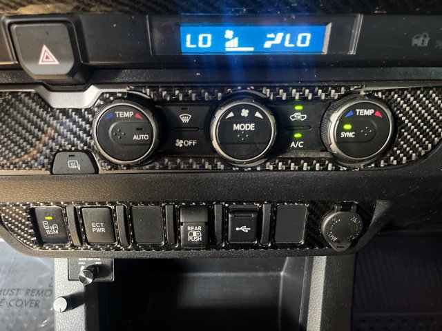 Used 2022 Toyota Tacoma SR5 w/ Technology Package RWD image 17