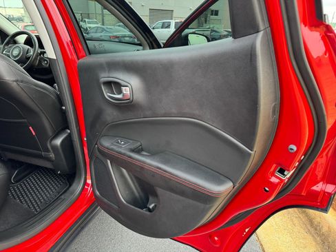 Used 2020 Jeep Compass Trailhawk w/ Safety & Security Group image 10