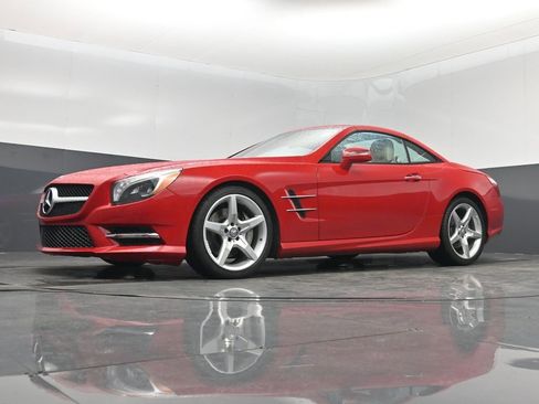 Used 2013 Mercedes-Benz SL 550 image 32