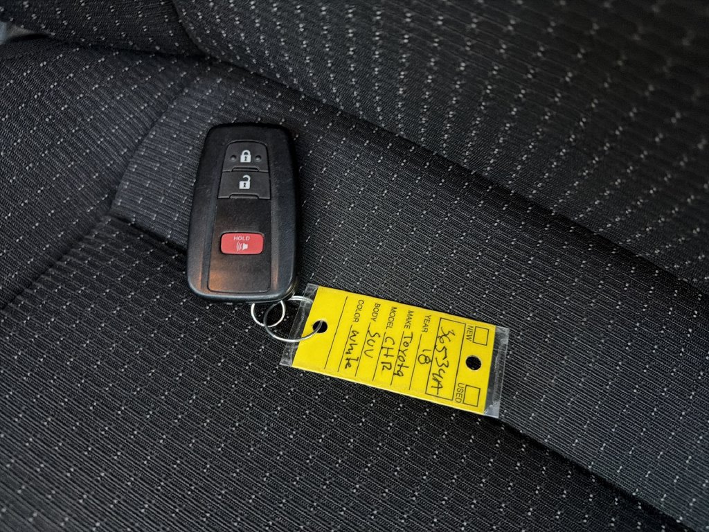Used 2018 Toyota C-HR XLE FWD image 33