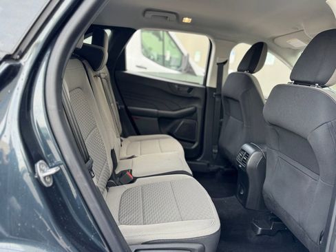 Used 2022 Ford Escape SE w/ Convenience Package image 31