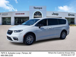 New 2026 Chrysler Pacifica Select video 1