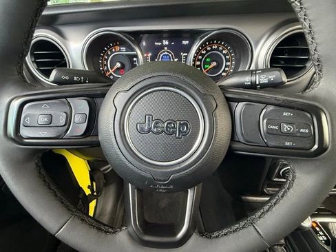 Used 2023 Jeep Gladiator Sport AWD/4WD image 24