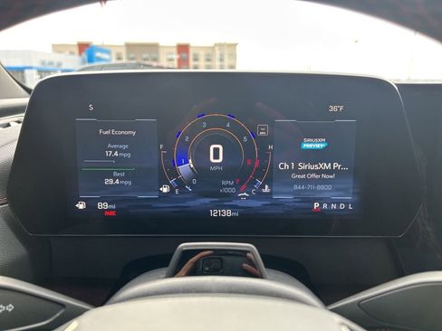 Used 2025 Chevrolet Traverse RS image 29