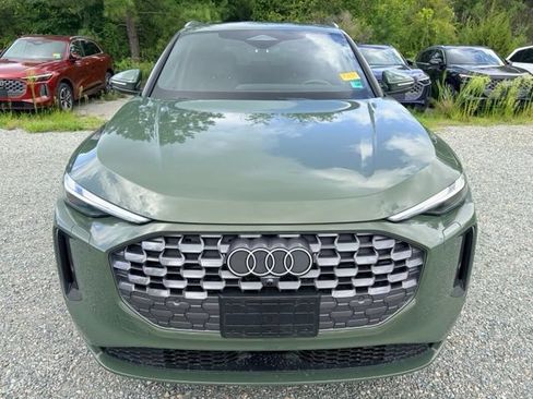 Used 2025 Audi Q5 Premium w/ Convenience Package AWD/4WD image 2