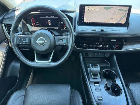 Used 2024 Nissan Rogue Platinum w/ Platinum Premium Package FWD image 18