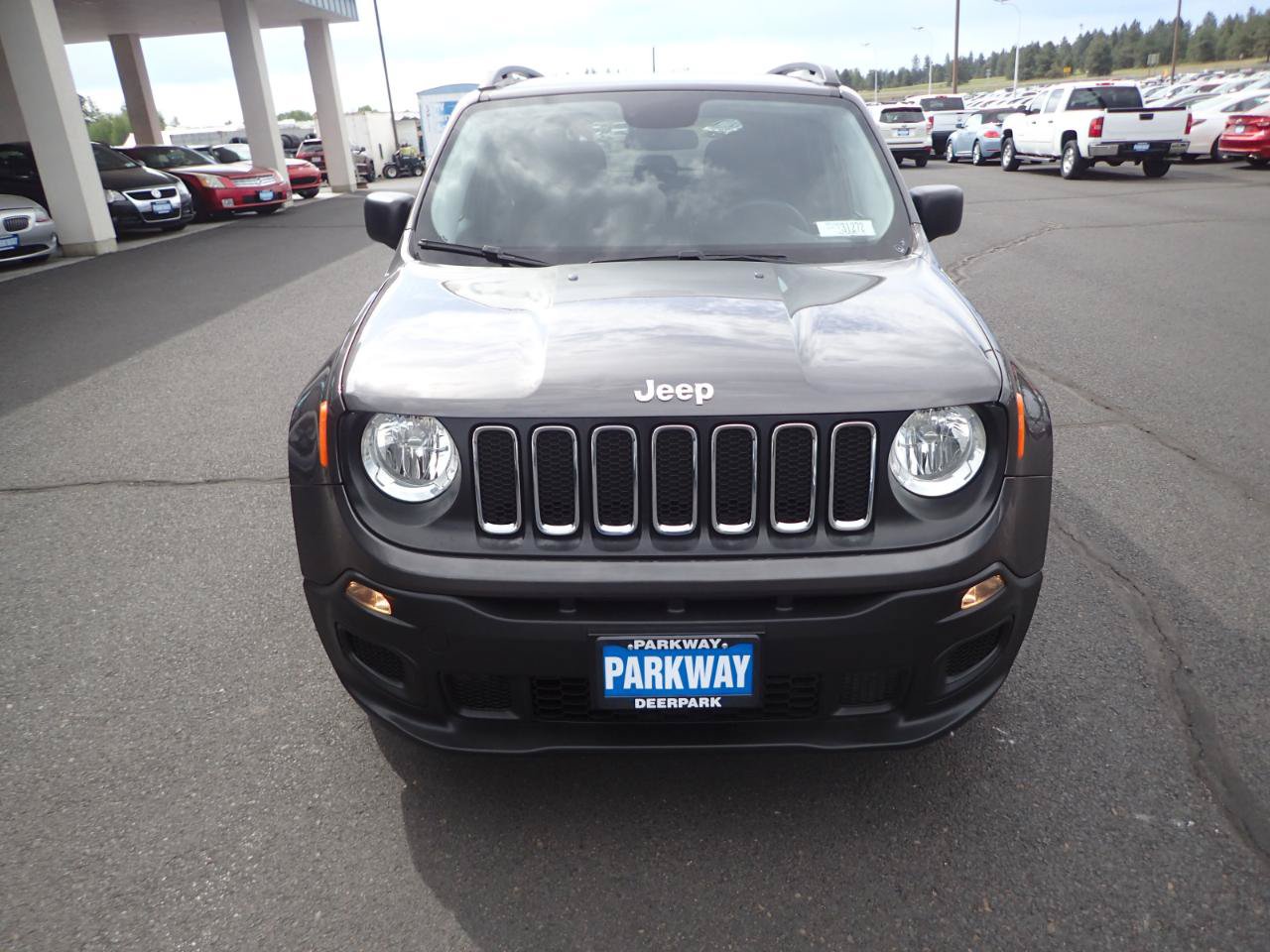 Used 2017 Jeep Renegade Sport w/ Power & Air Group FWD image 8