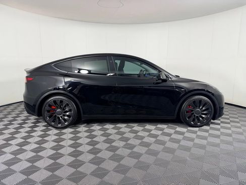 Used 2023 Tesla Model Y Long Range image 3