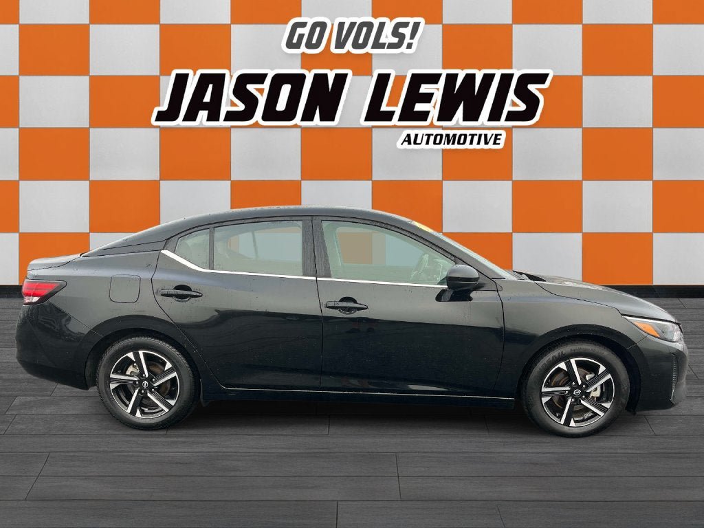 Used 2024 Nissan Sentra SV FWD image 2