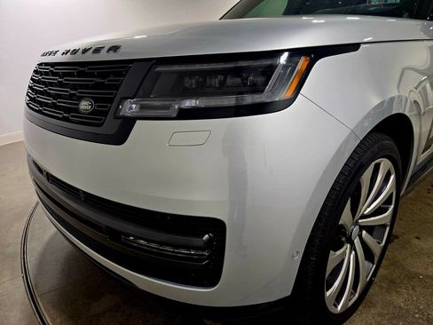 Certified 2025 Land Rover Range Rover Long Wheelbase Autobiography AWD/4WD image 10