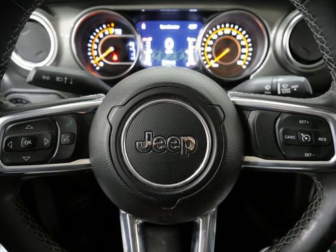 Used 2023 Jeep Gladiator Overland image 19