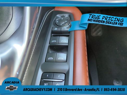 Used 2023 GMC Yukon Denali Ultimate AWD/4WD image 25