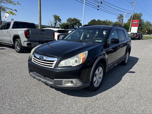 Used 2011 Subaru Outback 2.5i Premium AWD/4WD image 24