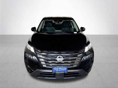Used 2024 Nissan Rogue SV FWD image 3