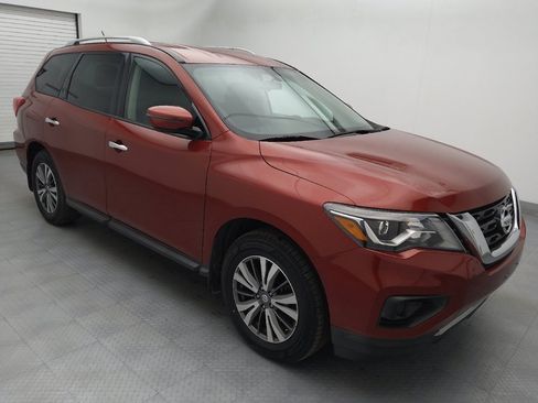 Used 2017 Nissan Pathfinder S image 11