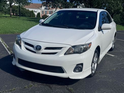 Used 2013 Toyota Corolla S FWD image 4