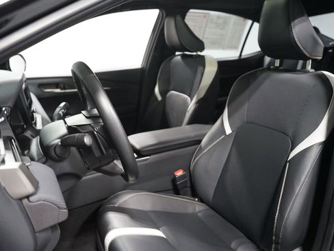 Certified 2025 Toyota Camry SE w/ Convenience Package image 14