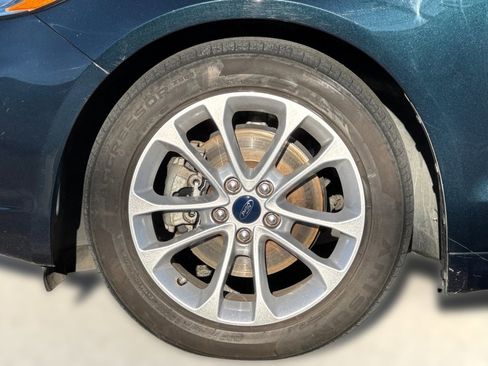 Used 2020 Ford Fusion SE image 11