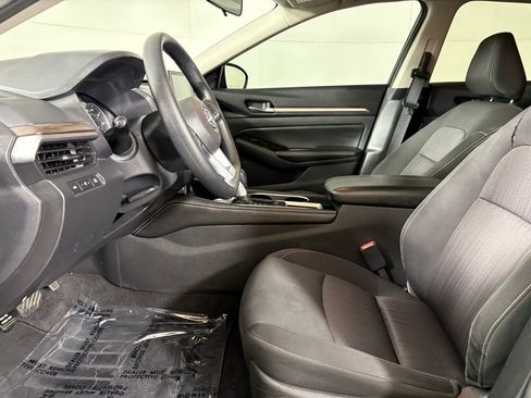 Used 2023 Nissan Altima 2.5 SV FWD image 21