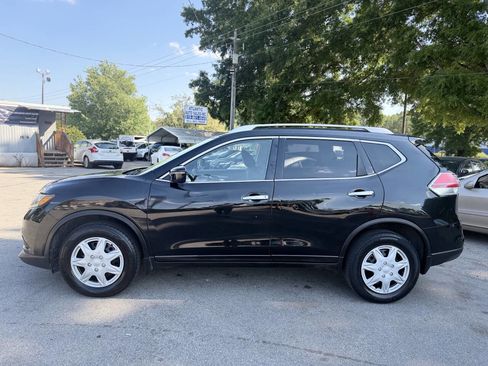Used 2016 Nissan Rogue S w/ Appearance Package AWD/4WD image 3