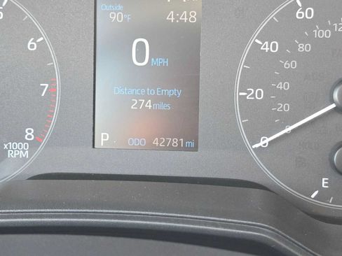 Used 2024 Toyota Corolla LE FWD image 31