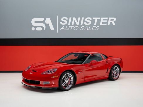 Used 2007 Chevrolet Corvette Z06 w/ Preferred Equipment Group RWD image 2