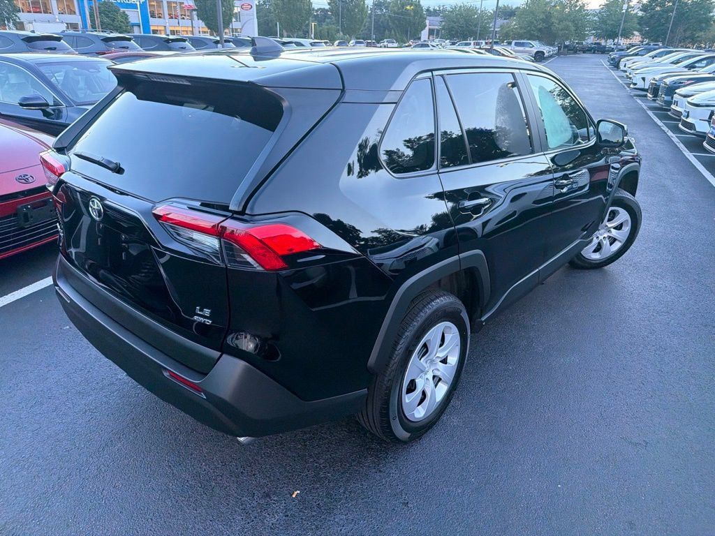 Certified 2025 Toyota RAV4 LE AWD/4WD image 6
