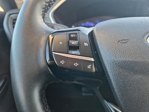 Used 2022 Ford Escape SEL w/ Technology Package image 16