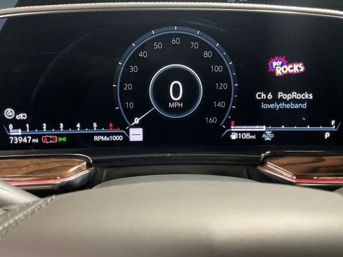 Used 2022 Cadillac Escalade ESV Sport Platinum w/ LPO, ONYX Package image 19