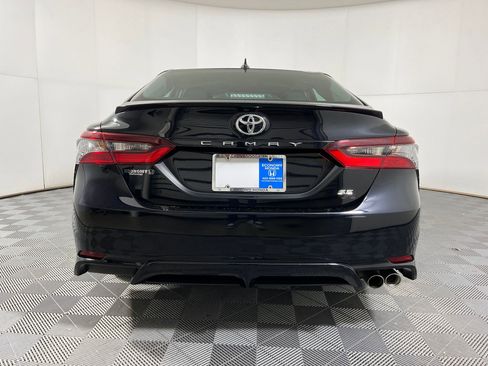 Used 2024 Toyota Camry SE image 8