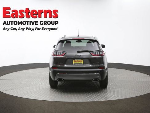 Used 2021 Jeep Cherokee Limited image 39