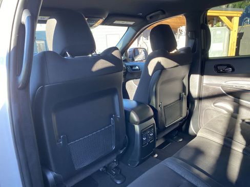 Used 2025 Dodge Durango GT AWD/4WD image 16