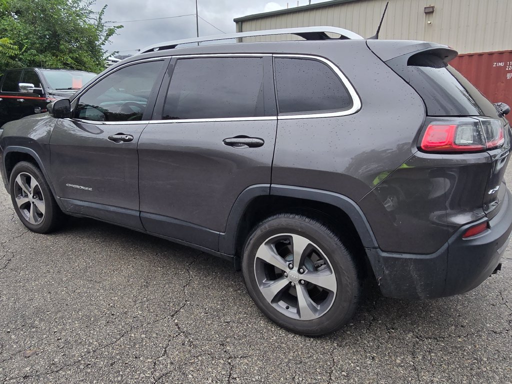 Used 2020 Jeep Cherokee Limited AWD/4WD image 4