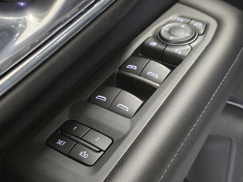 Used 2023 Chevrolet Tahoe Z71 w/ Luxury Package image 23