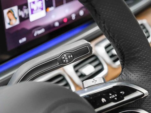 New 2026 Mercedes-Benz GLS 580 4MATIC image 25