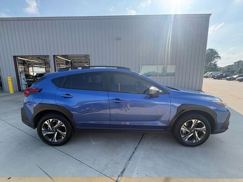 Used 2025 Subaru Crosstrek 2.0i Premium AWD/4WD image 9