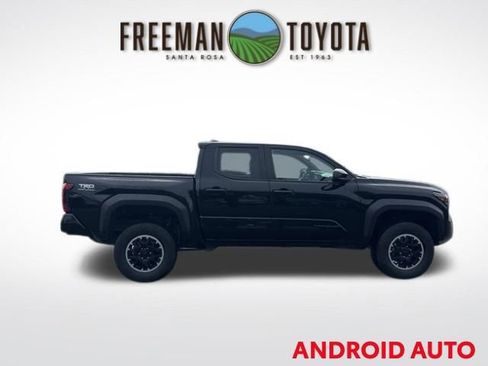 Used 2024 Toyota Tacoma TRD Off-Road image 4