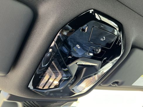 Used 2024 BMW i5 eDrive40i w/ M Sport Package RWD image 31