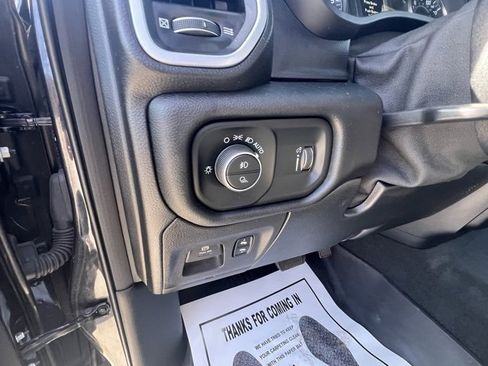 Used 2021 RAM 1500 Big Horn image 14