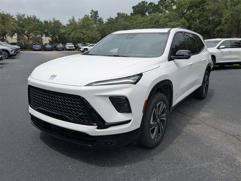 New 2026 Buick Enclave Sport Touring w/ Power Package image 8