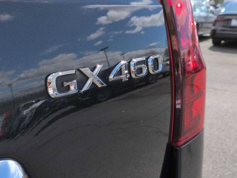 Used 2022 Lexus GX 460 Luxury w/ Sport Design Package image 13