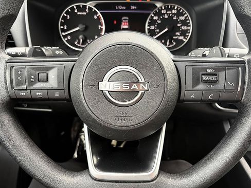 Used 2024 Nissan Rogue S AWD/4WD image 19