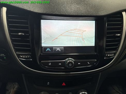 Used 2017 Chevrolet Trax LT w/ Sun & Sound Package image 11