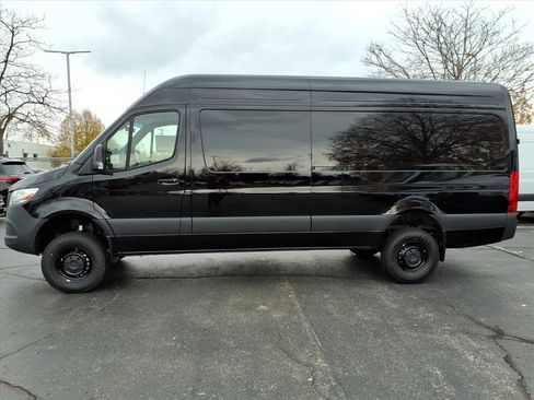 New 2025 Mercedes-Benz Sprinter 2500 image 2