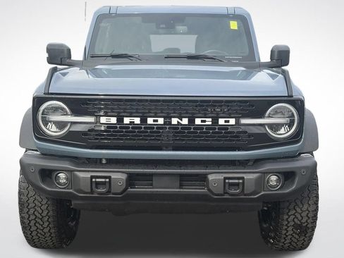 Used 2025 Ford Bronco Badlands AWD/4WD image 3