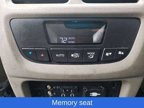 Used 2017 Honda Pilot Touring image 17