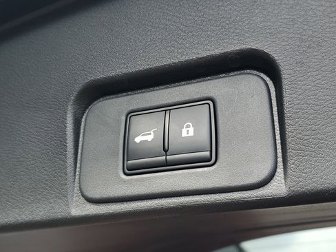 Certified 2024 Nissan Rogue SV w/ SV Premium Package image 7