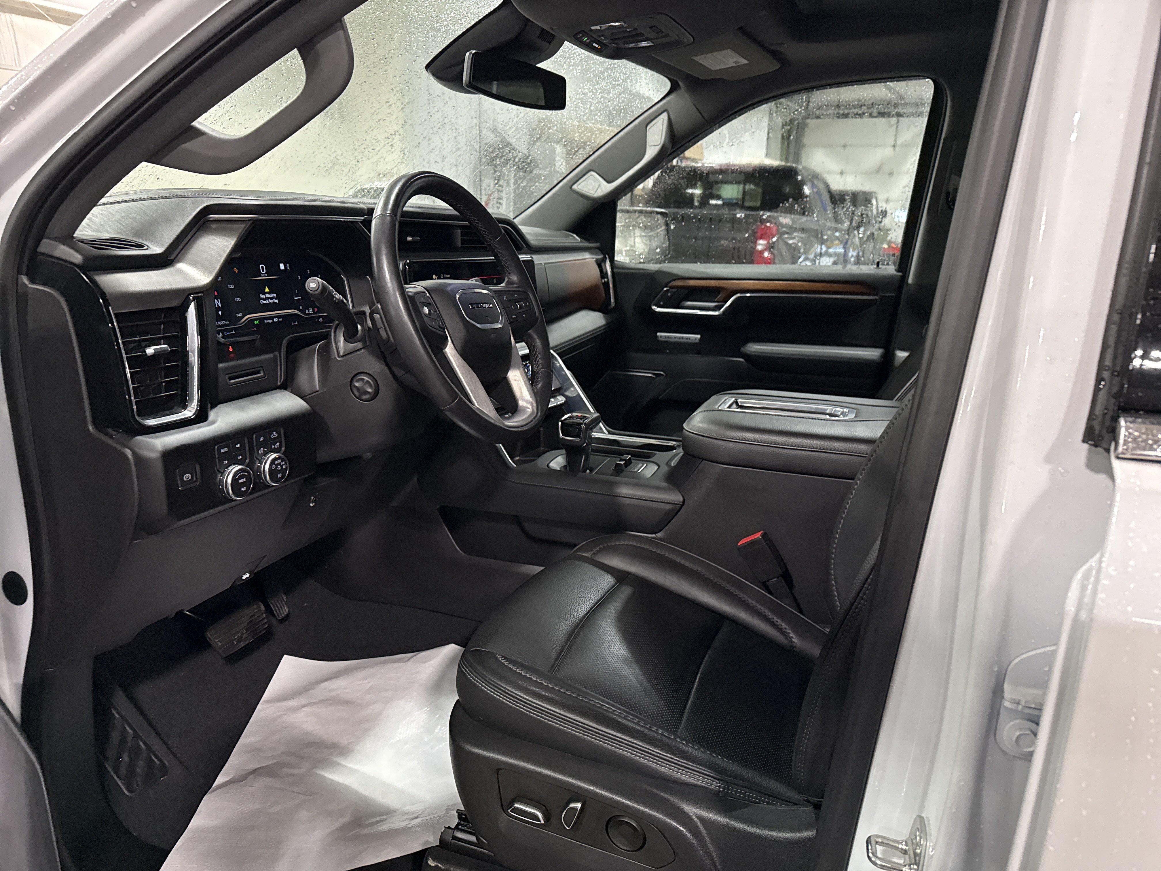 Used 2022 GMC Sierra 1500 Denali AWD/4WD image 7